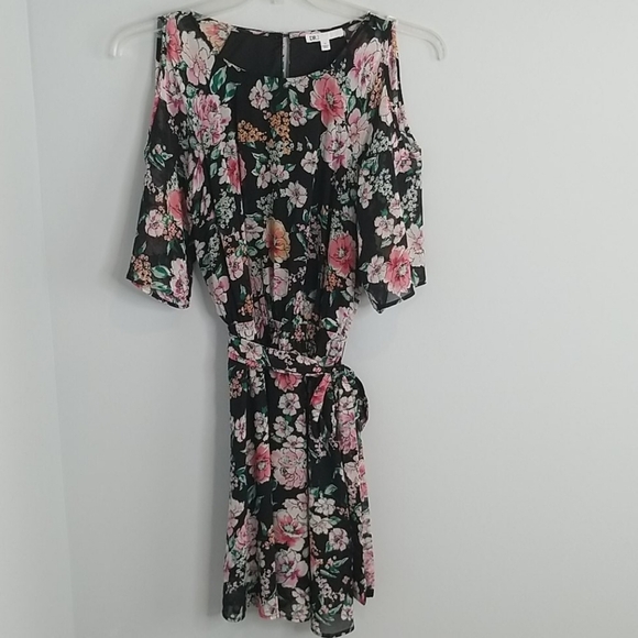 Daniel Rainn Dresses & Skirts - Daniel Rainn Floral Chiffon Cold Shoulder Belted Dress Size Small